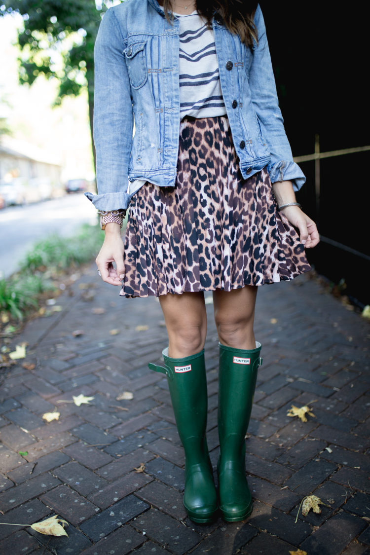 Fall Fashion on Glitter & Gingham // how to mix your prints, how to style hunter boots