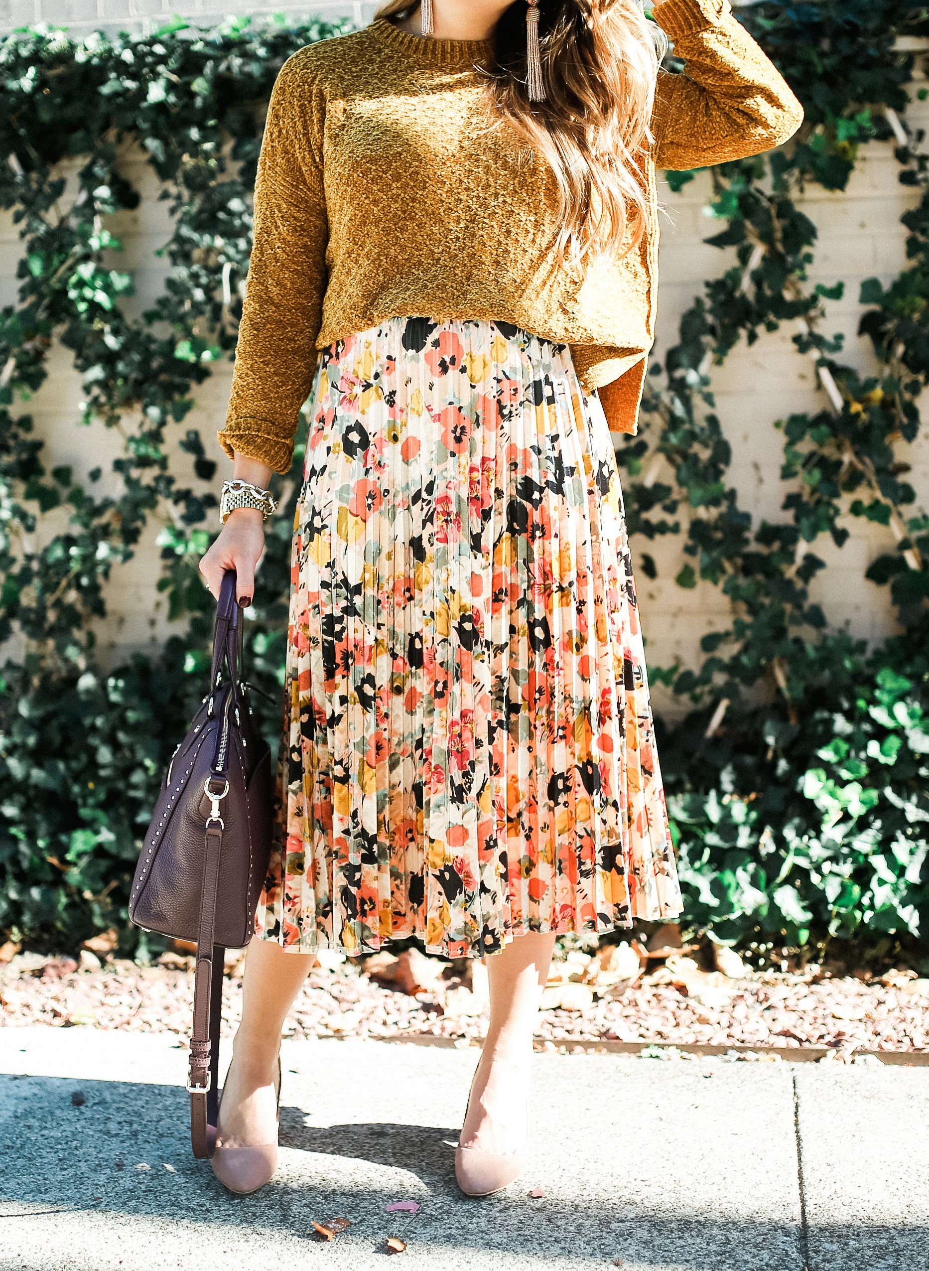 How to Style a Floral Skirt, Floral Skirt Outfit Ideas & Photos