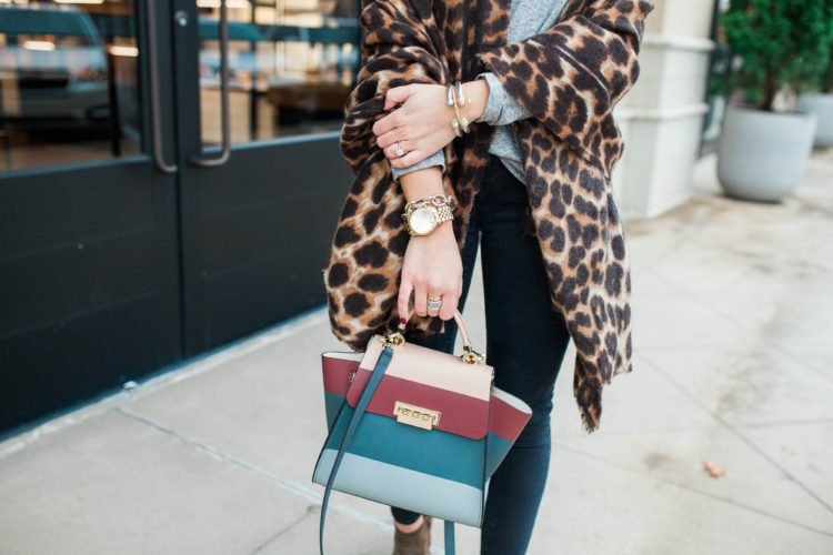 Leopard Scarf / Casual Thanksgiving Outfit Idea