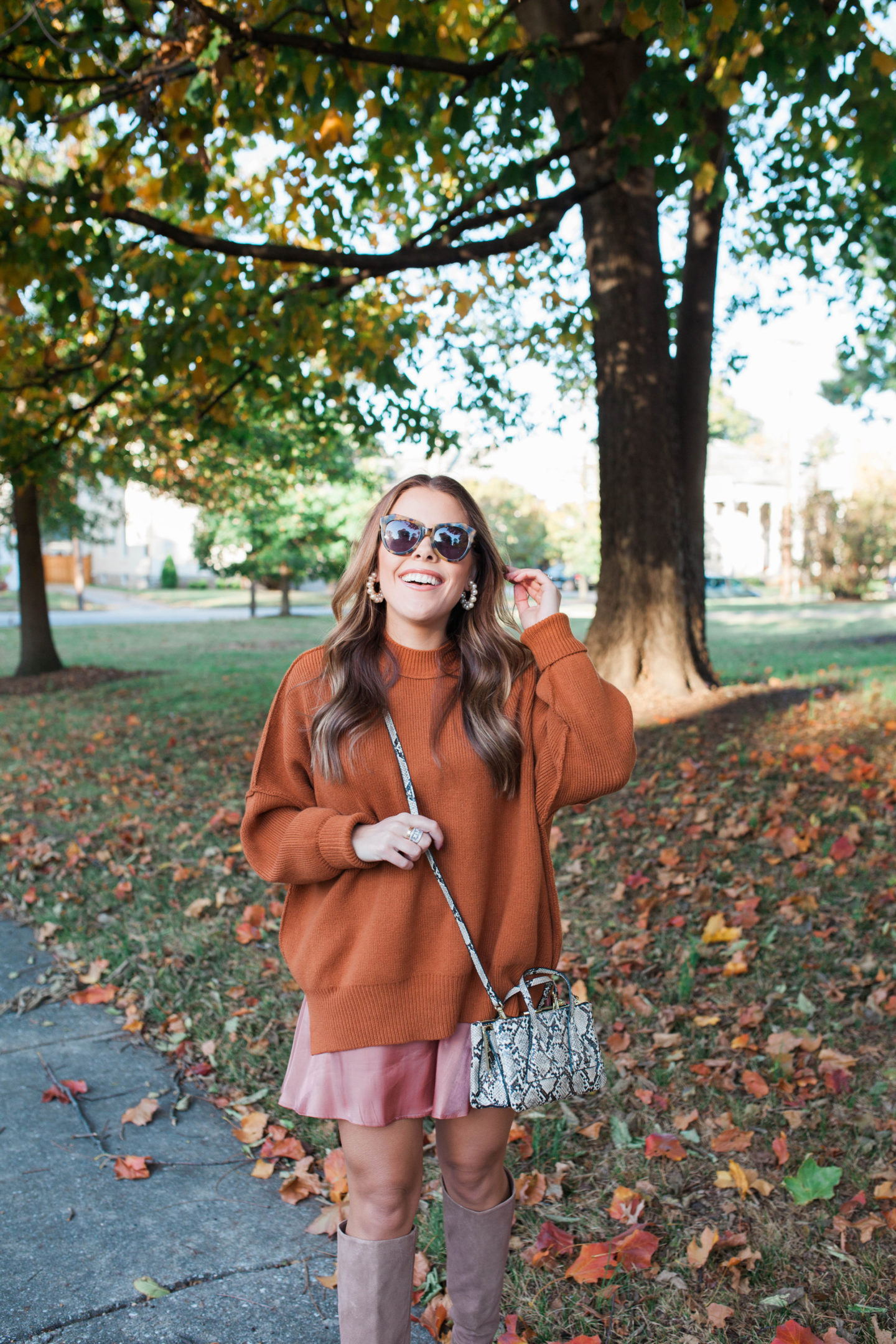 How To Style An Oversized Sweater For Fall